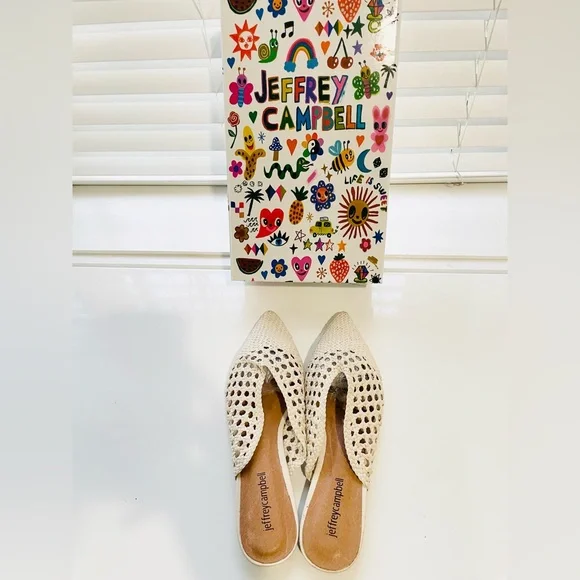 New Jeffrey Campbell Leno pointed toe flat slide mules, cream. Sz 8, Orig $135 - Picture 5 of 14